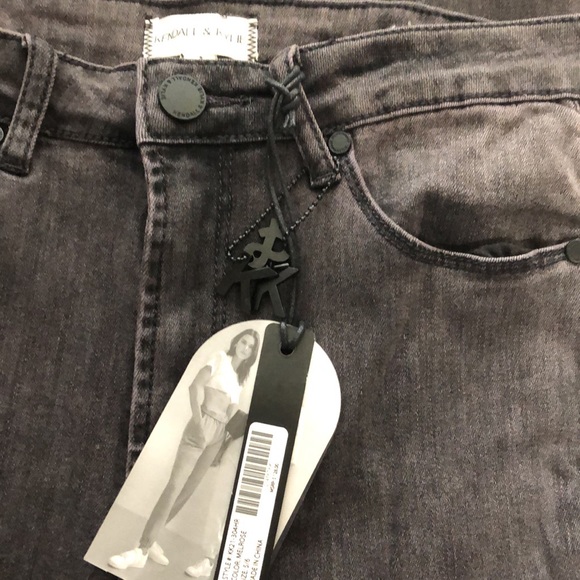 black high waist Crop and Flare stretchy jeans KENDALL & KYLIE 6 - Picture 4 of 7